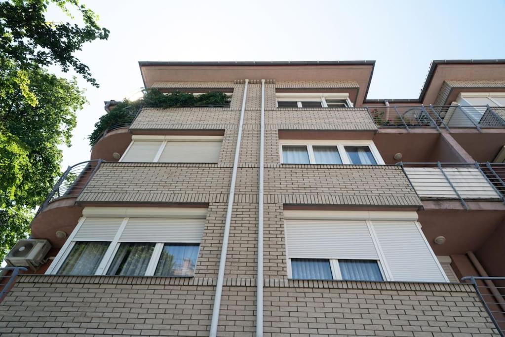 Ap. With Free Parking Near Budapestcongress Centre Apartamento Exterior foto