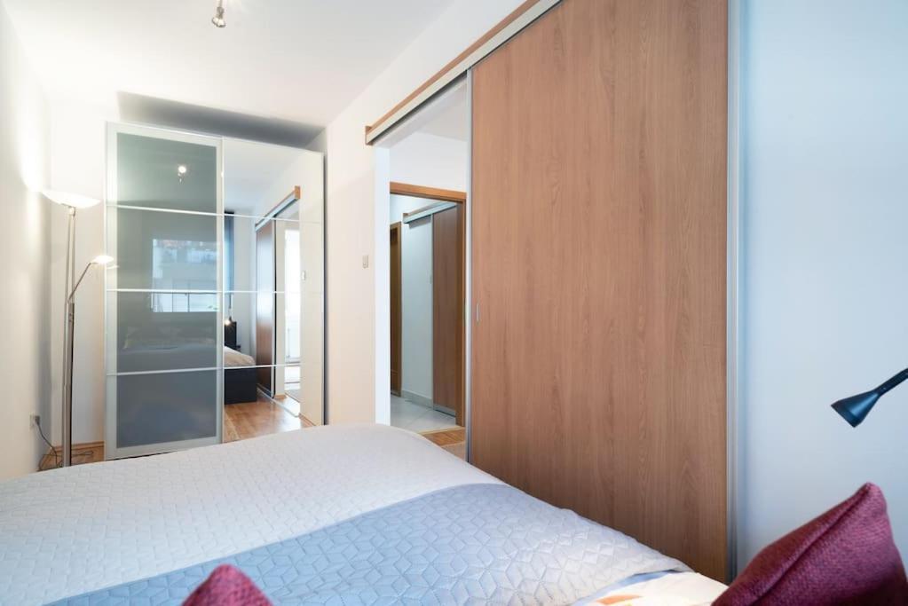 Ap. With Free Parking Near Budapestcongress Centre Apartamento Exterior foto